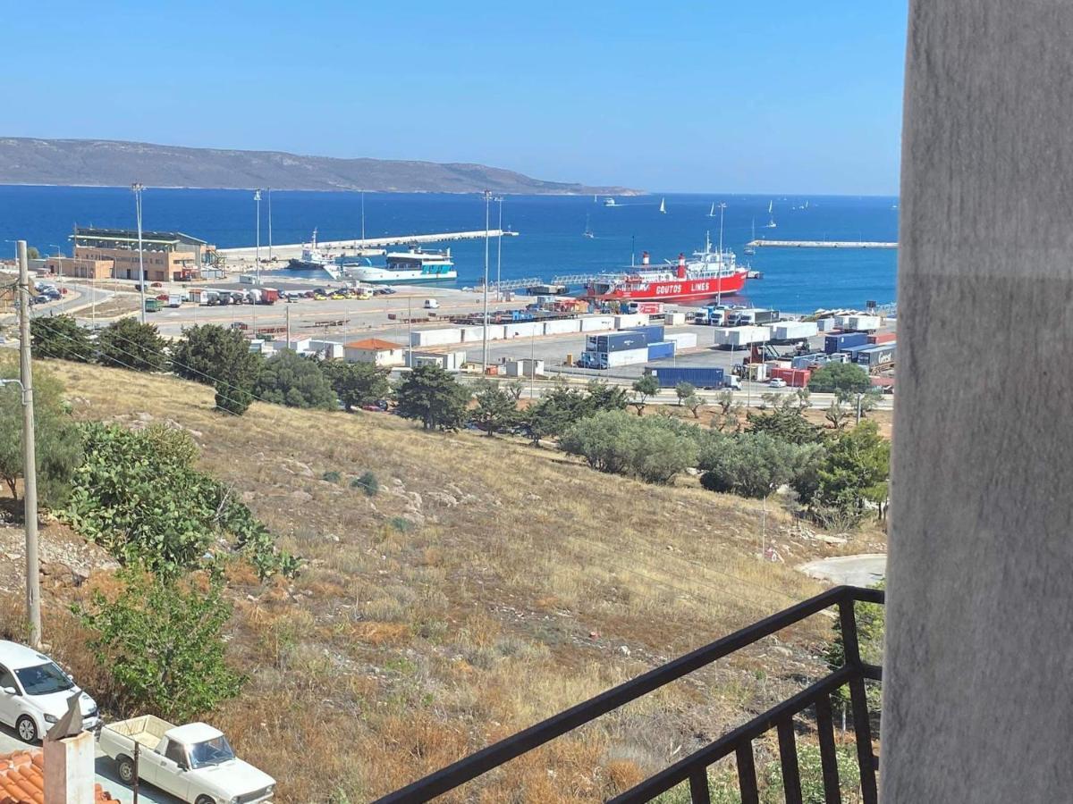 Апартаменты Lavrio 1Bdr Penthouse 7 Min On Foot From The Port Экстерьер фото