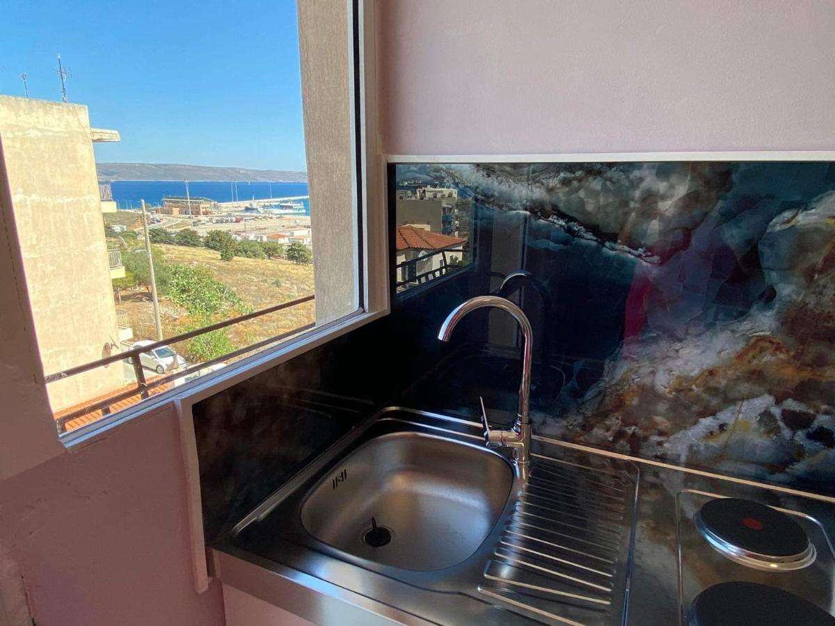 Апартаменты Lavrio 1Bdr Penthouse 7 Min On Foot From The Port Экстерьер фото
