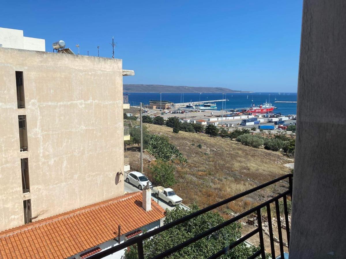 Апартаменты Lavrio 1Bdr Penthouse 7 Min On Foot From The Port Экстерьер фото